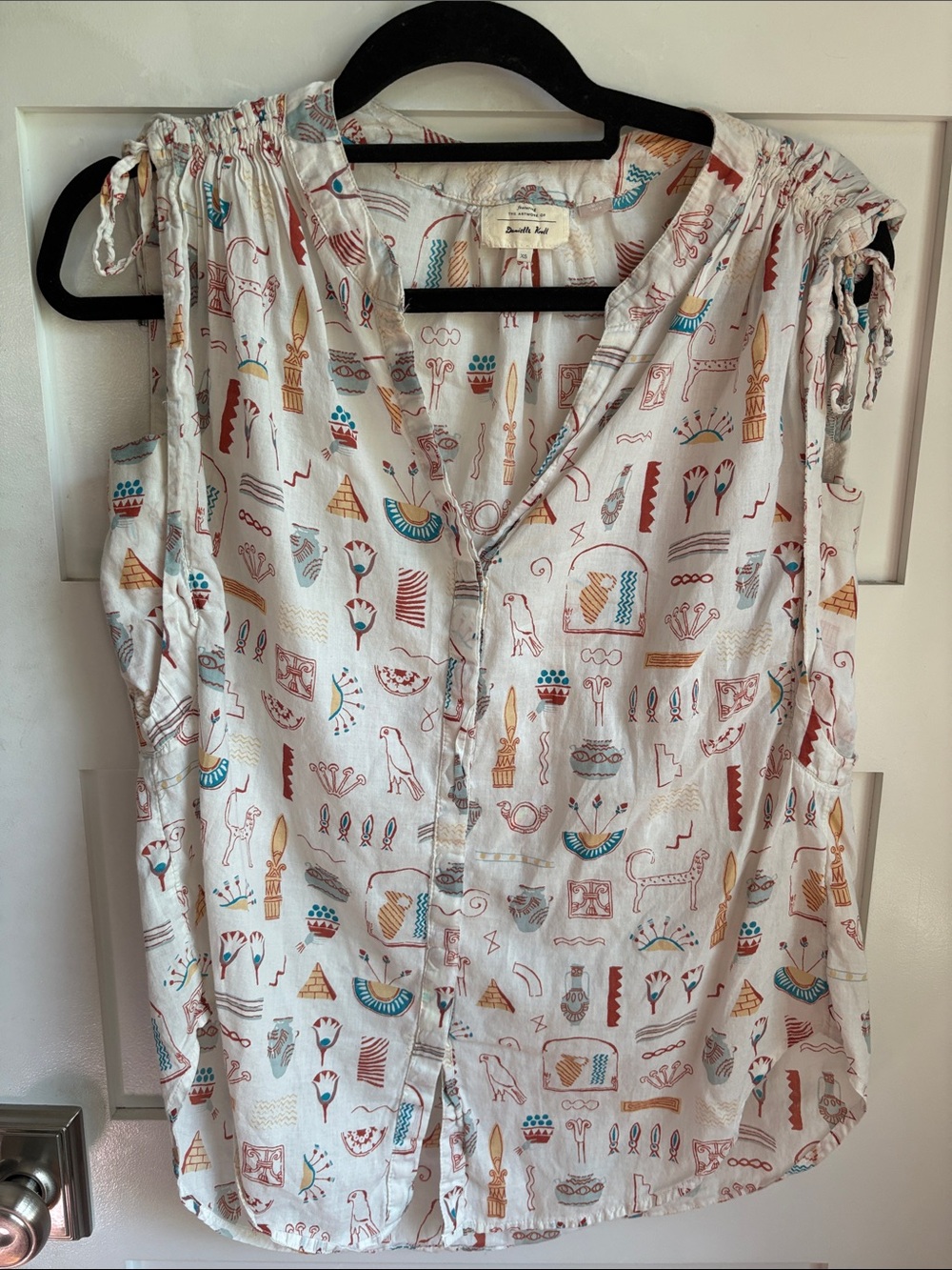 Anthropologie x Danielle Kroll sleeveless button-down top
